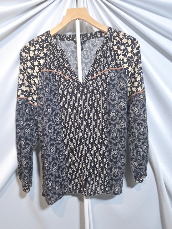 Tribal Tops - Tribal Navy and Cream Mixed-Print V-Neck Blouse Womens Size Small Petite